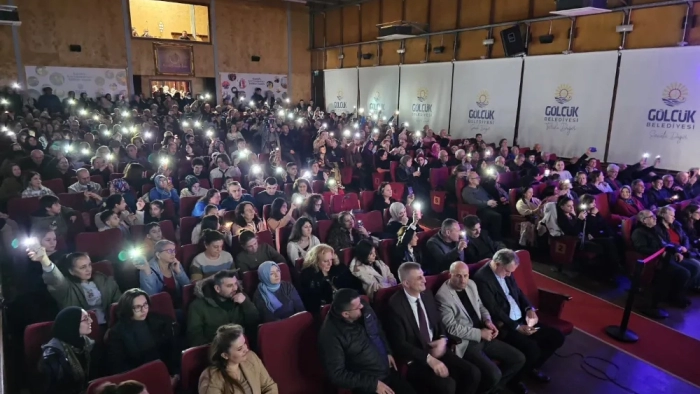 GÖLCÜKLÜLER BARIŞ MANÇO'YU EN GÜZEL ŞARKILARI İLE ANDI